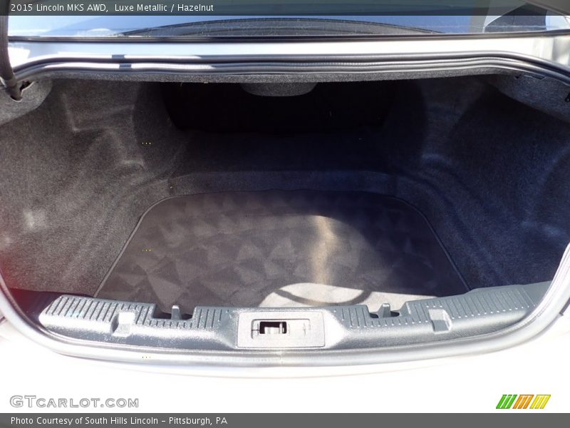  2015 MKS AWD Trunk