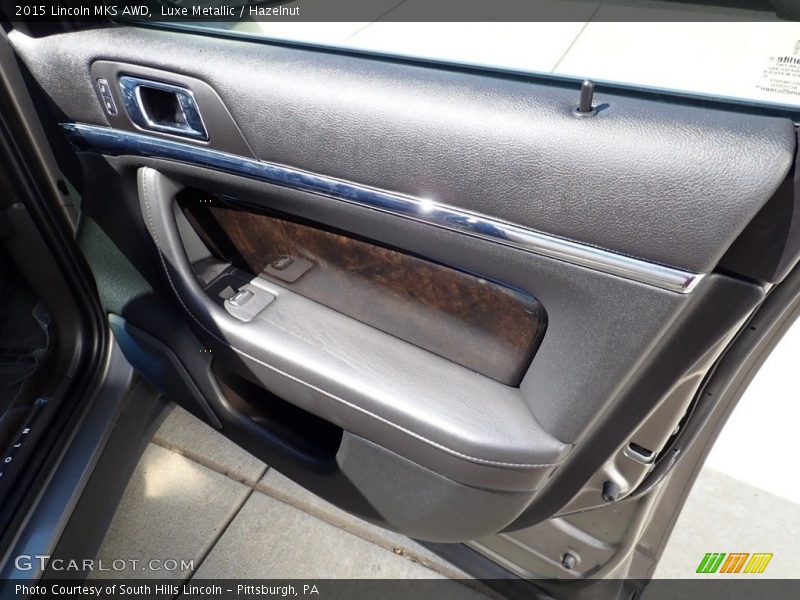 Door Panel of 2015 MKS AWD