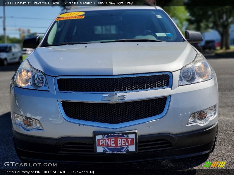 Silver Ice Metallic / Dark Gray/Light Gray 2011 Chevrolet Traverse LS AWD