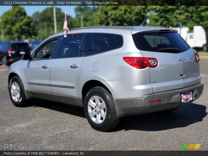 Silver Ice Metallic / Dark Gray/Light Gray 2011 Chevrolet Traverse LS AWD