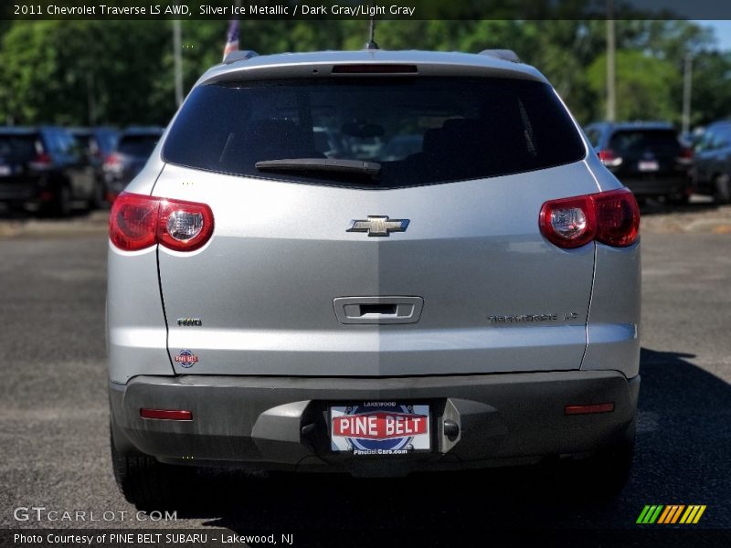 Silver Ice Metallic / Dark Gray/Light Gray 2011 Chevrolet Traverse LS AWD