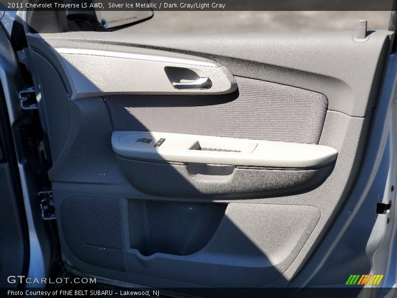 Silver Ice Metallic / Dark Gray/Light Gray 2011 Chevrolet Traverse LS AWD