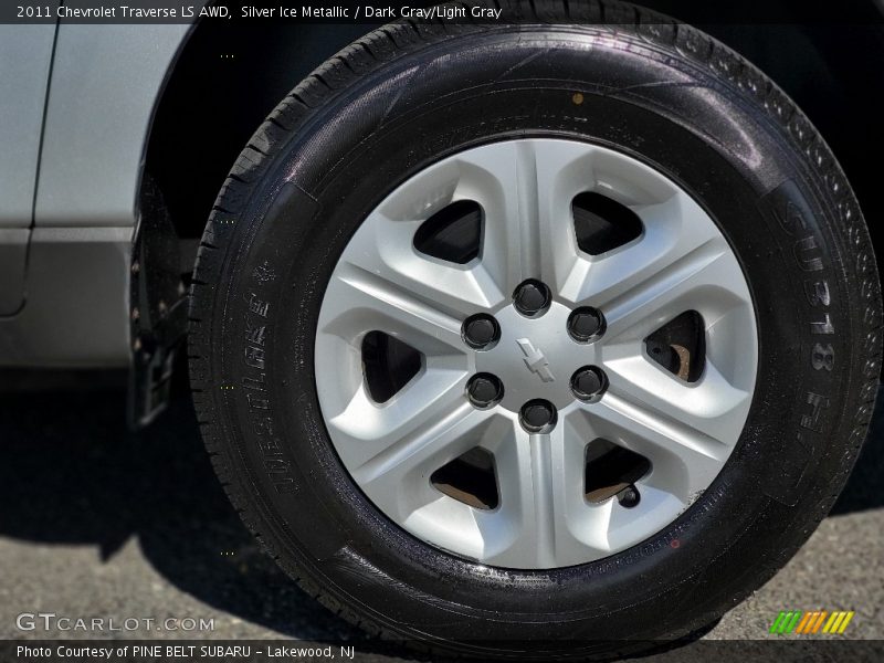 Silver Ice Metallic / Dark Gray/Light Gray 2011 Chevrolet Traverse LS AWD
