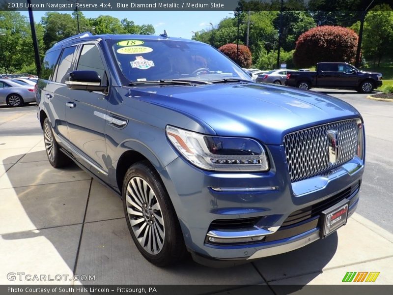 Front 3/4 View of 2018 Navigator Reserve 4x4