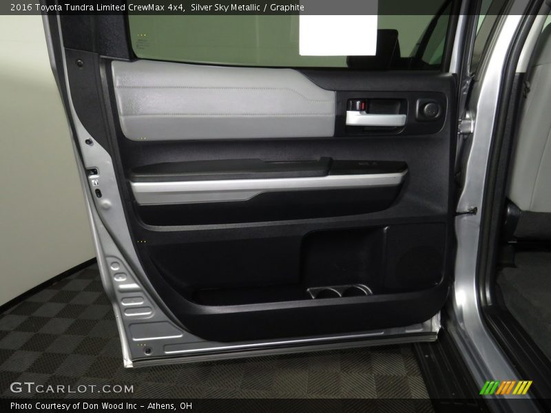 Silver Sky Metallic / Graphite 2016 Toyota Tundra Limited CrewMax 4x4