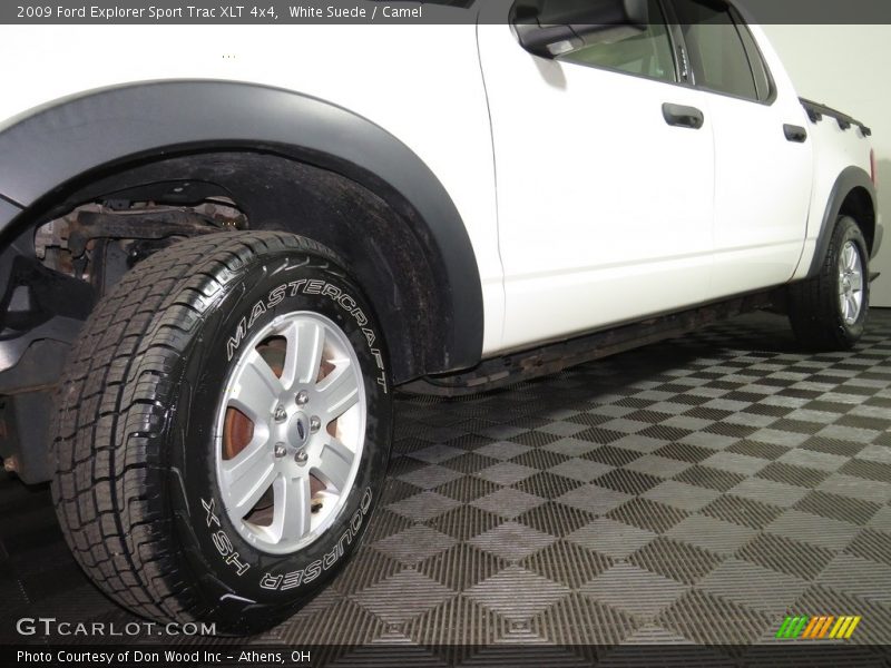 White Suede / Camel 2009 Ford Explorer Sport Trac XLT 4x4