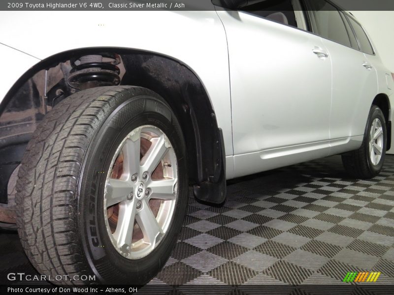 Classic Silver Metallic / Ash 2009 Toyota Highlander V6 4WD