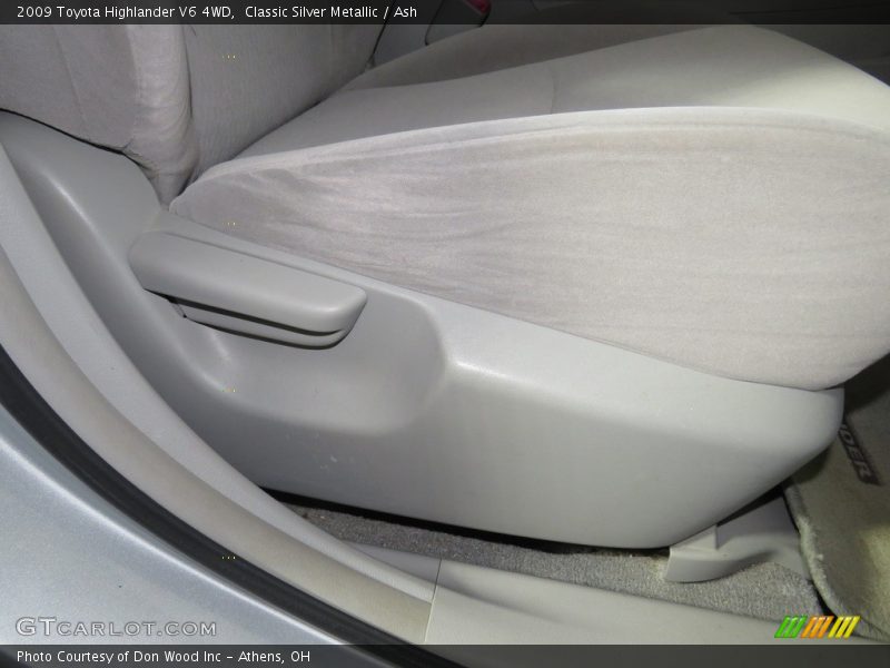 Classic Silver Metallic / Ash 2009 Toyota Highlander V6 4WD