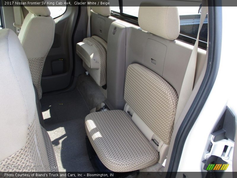 Glacier White / Beige 2017 Nissan Frontier SV King Cab 4x4