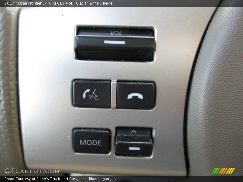 Glacier White / Beige 2017 Nissan Frontier SV King Cab 4x4