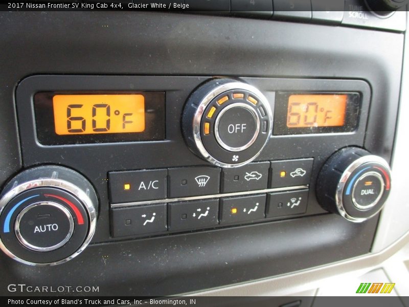 Glacier White / Beige 2017 Nissan Frontier SV King Cab 4x4