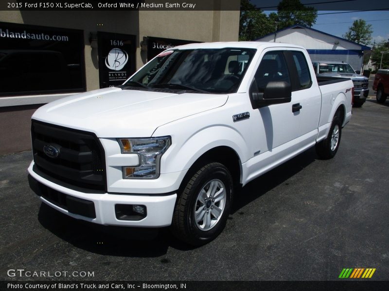 Oxford White / Medium Earth Gray 2015 Ford F150 XL SuperCab