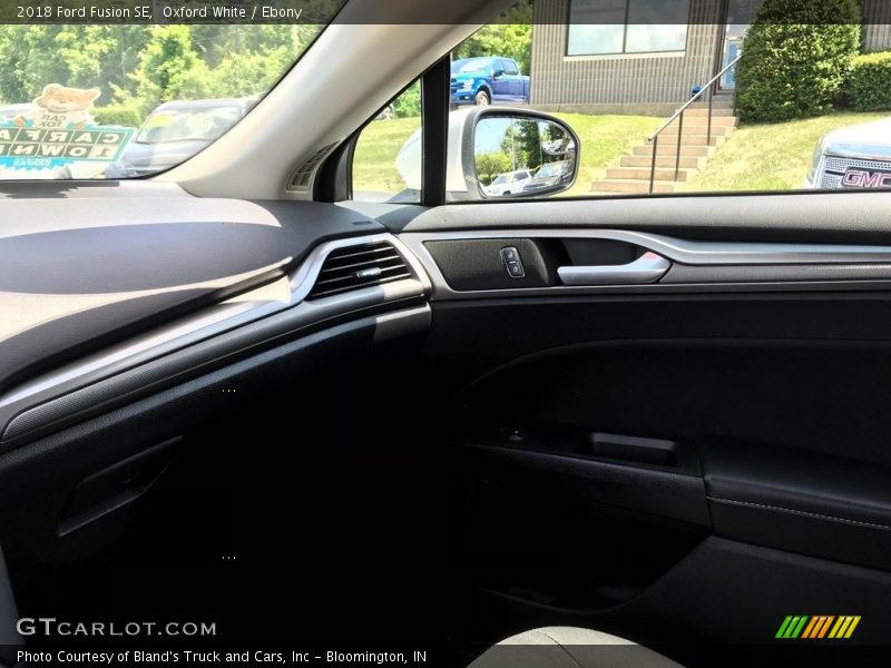 Oxford White / Ebony 2018 Ford Fusion SE