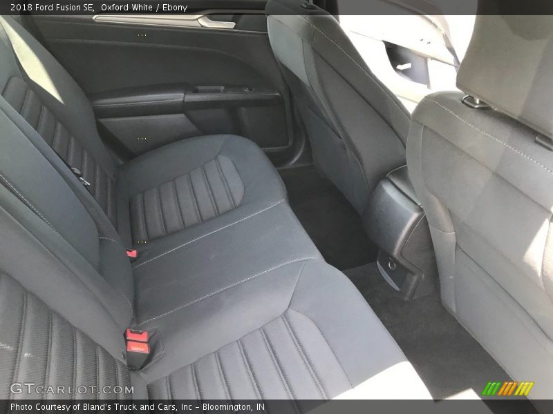 Oxford White / Ebony 2018 Ford Fusion SE