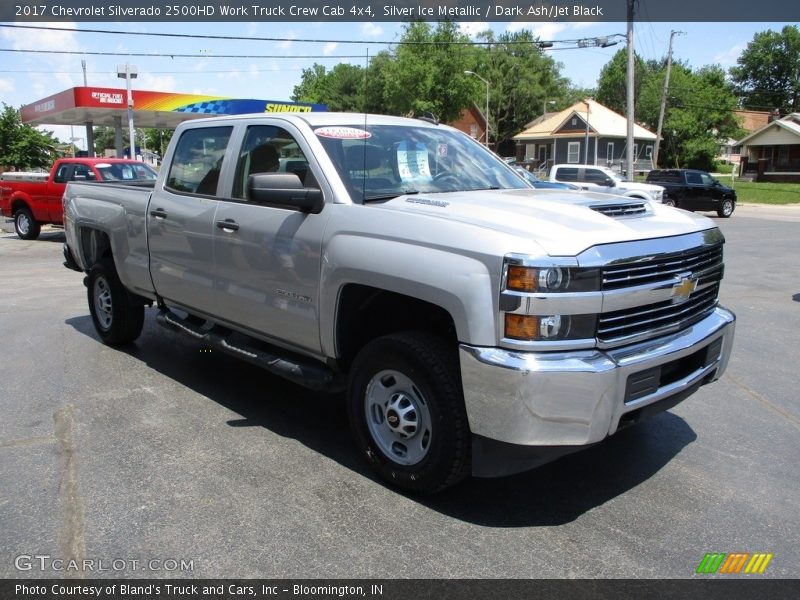 Front 3/4 View of 2017 Silverado 2500HD Work Truck Crew Cab 4x4