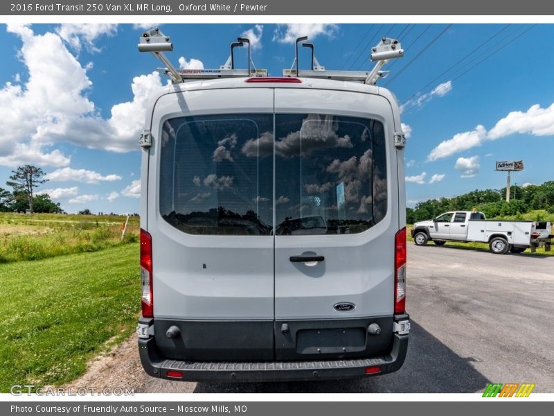  2016 Transit 250 Van XL MR Long Oxford White