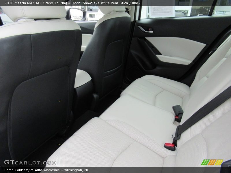 Snowflake White Pearl Mica / Black 2018 Mazda MAZDA3 Grand Touring 4 Door