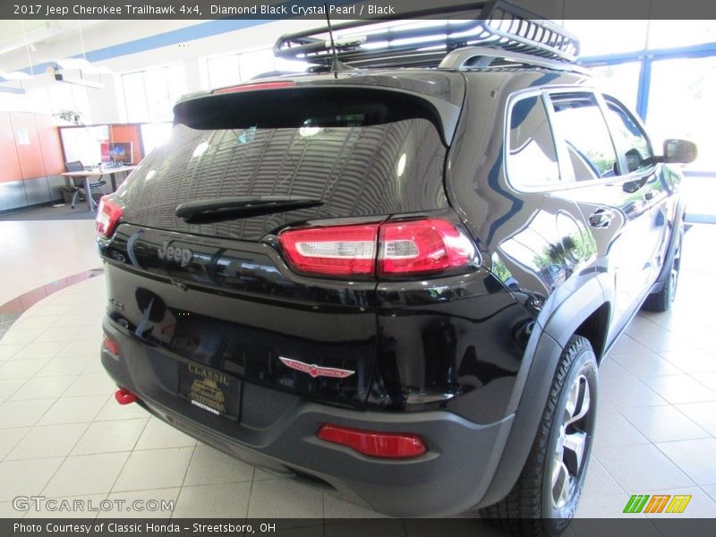 Diamond Black Crystal Pearl / Black 2017 Jeep Cherokee Trailhawk 4x4