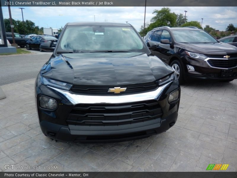 Mosaic Black Metallic / Jet Black 2021 Chevrolet TrailBlazer LS