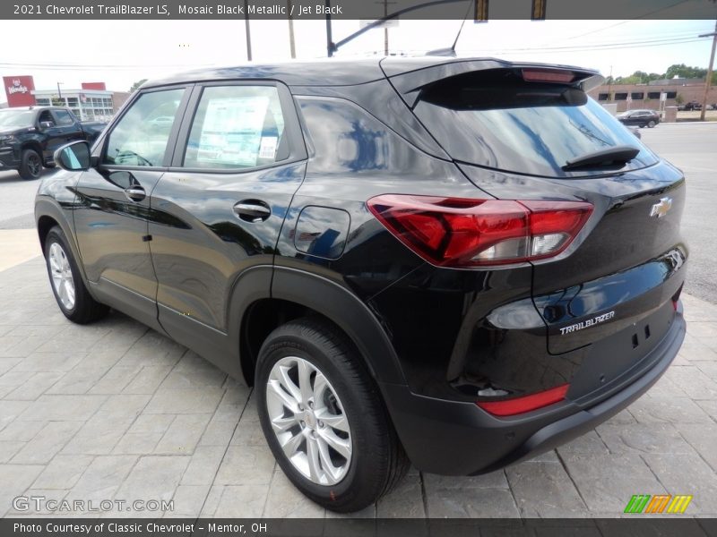 Mosaic Black Metallic / Jet Black 2021 Chevrolet TrailBlazer LS