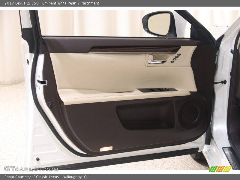 Eminent White Pearl / Parchment 2017 Lexus ES 350