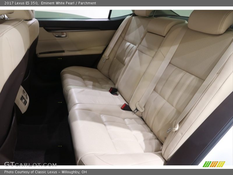 Eminent White Pearl / Parchment 2017 Lexus ES 350