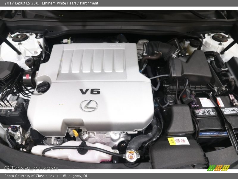 Eminent White Pearl / Parchment 2017 Lexus ES 350