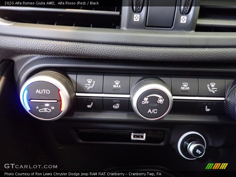 Alfa Rosso (Red) / Black 2020 Alfa Romeo Giulia AWD