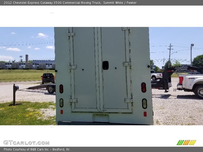 Summit White / Pewter 2012 Chevrolet Express Cutaway 3500 Commercial Moving Truck