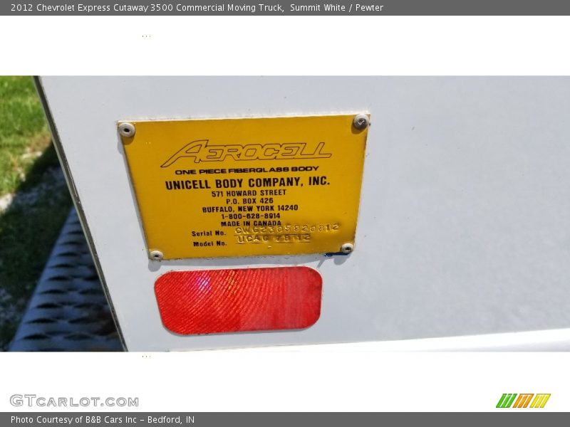 Summit White / Pewter 2012 Chevrolet Express Cutaway 3500 Commercial Moving Truck