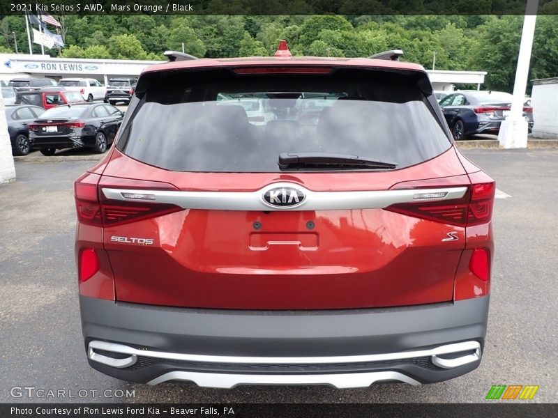 Mars Orange / Black 2021 Kia Seltos S AWD