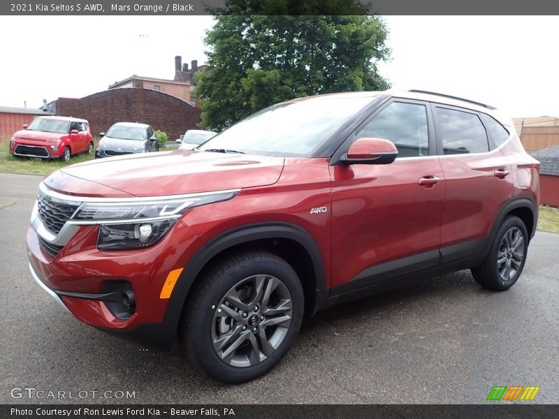 Front 3/4 View of 2021 Seltos S AWD