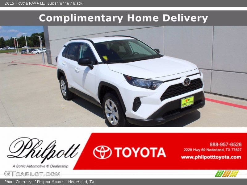 Super White / Black 2019 Toyota RAV4 LE