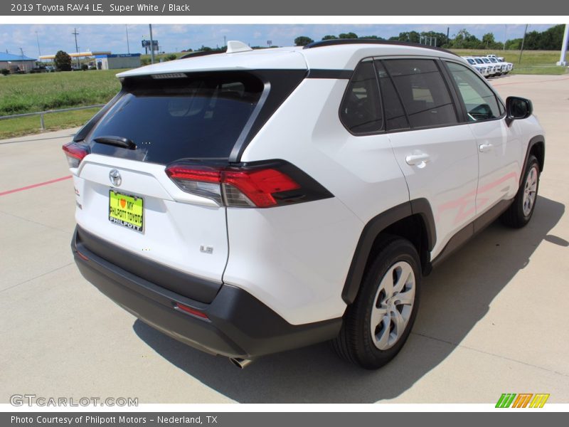 Super White / Black 2019 Toyota RAV4 LE