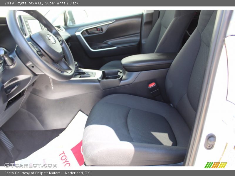 Super White / Black 2019 Toyota RAV4 LE