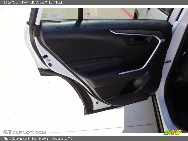 Super White / Black 2019 Toyota RAV4 LE