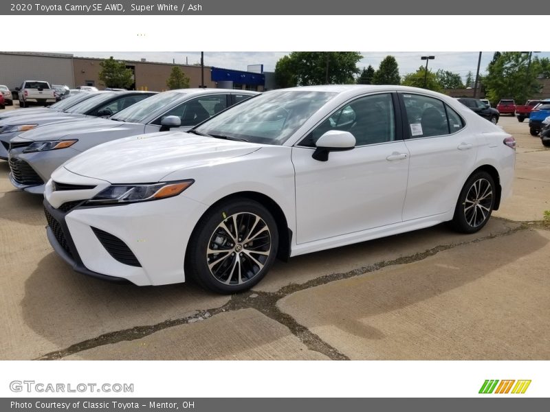 Super White / Ash 2020 Toyota Camry SE AWD