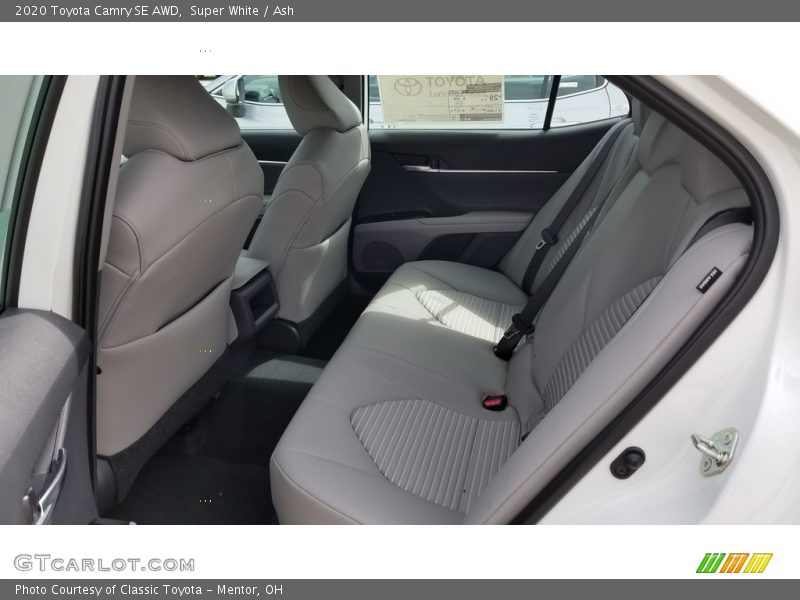 Super White / Ash 2020 Toyota Camry SE AWD