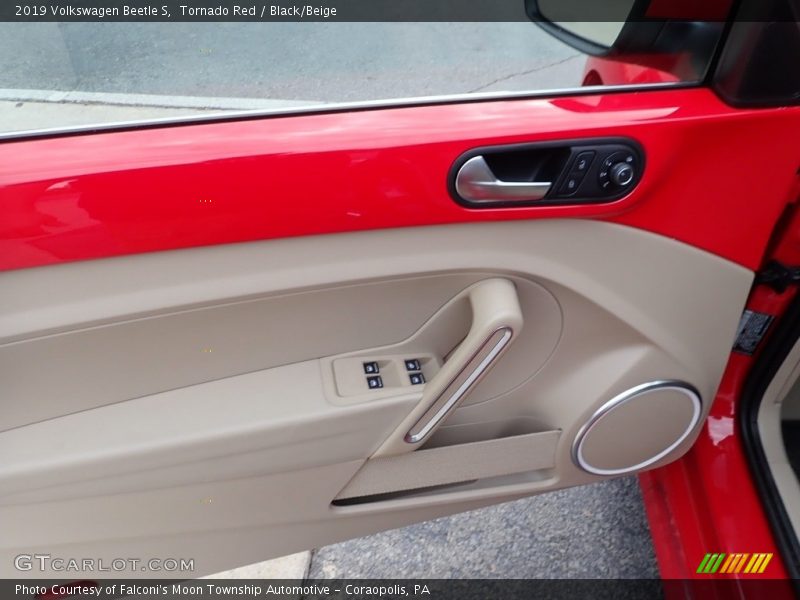 Door Panel of 2019 Beetle S