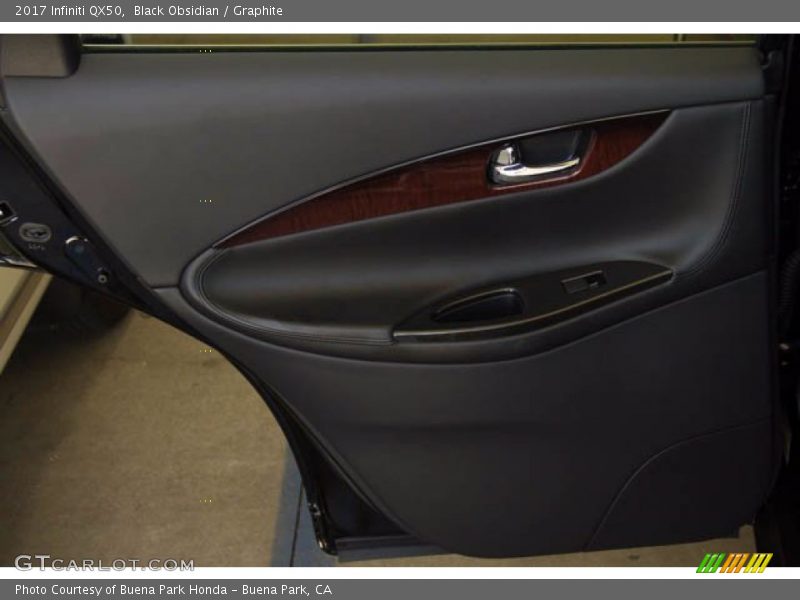 Door Panel of 2017 QX50 
