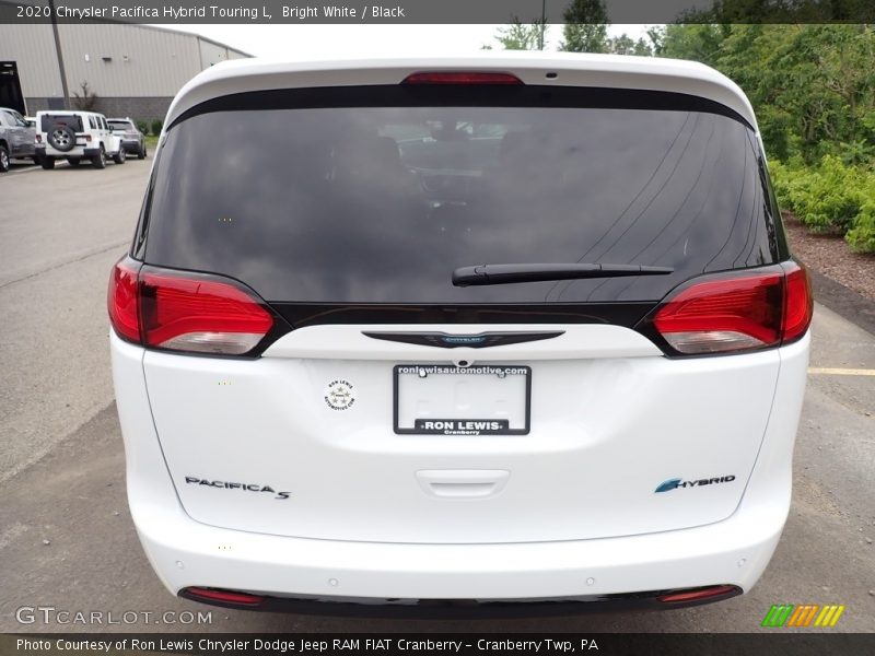 Bright White / Black 2020 Chrysler Pacifica Hybrid Touring L