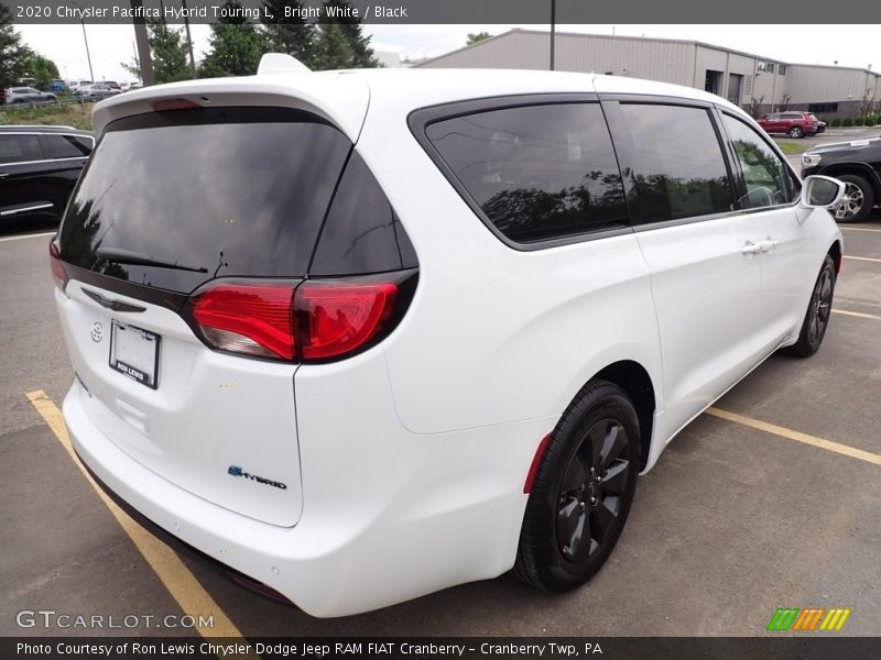Bright White / Black 2020 Chrysler Pacifica Hybrid Touring L