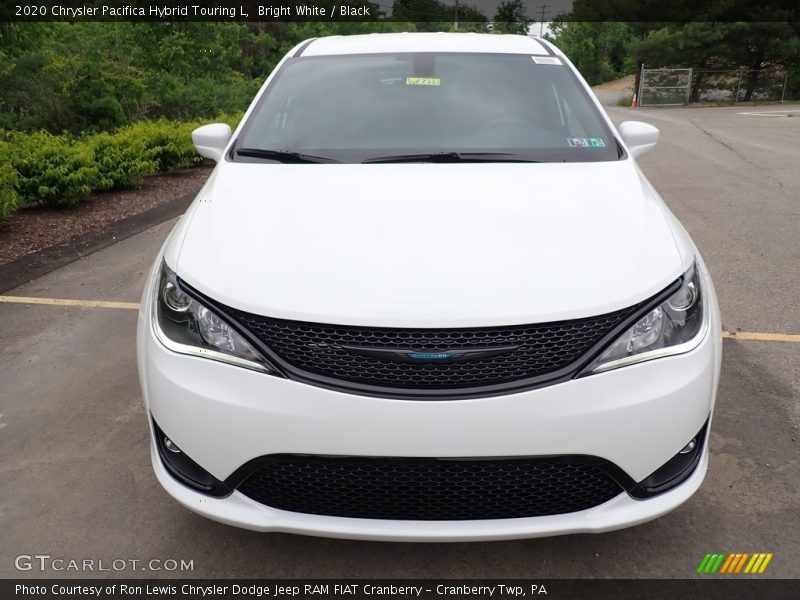 Bright White / Black 2020 Chrysler Pacifica Hybrid Touring L