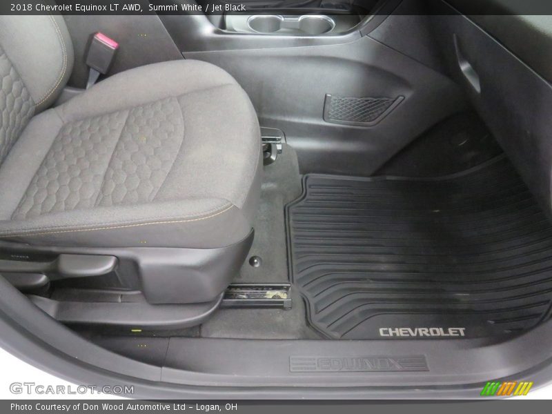 Summit White / Jet Black 2018 Chevrolet Equinox LT AWD