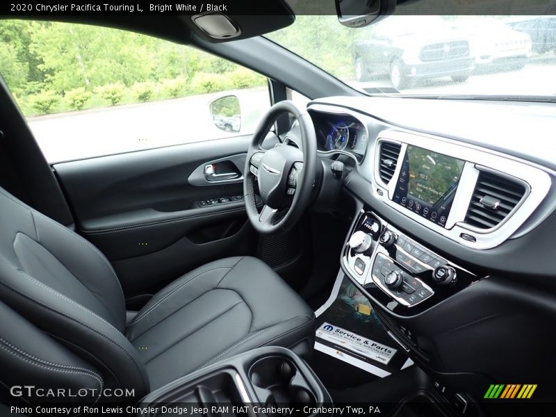 Bright White / Black 2020 Chrysler Pacifica Touring L