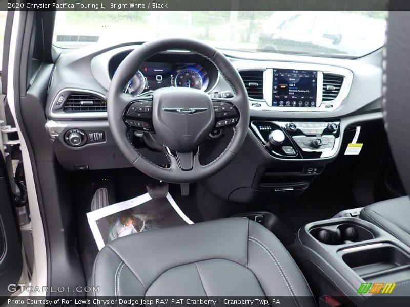 Bright White / Black 2020 Chrysler Pacifica Touring L