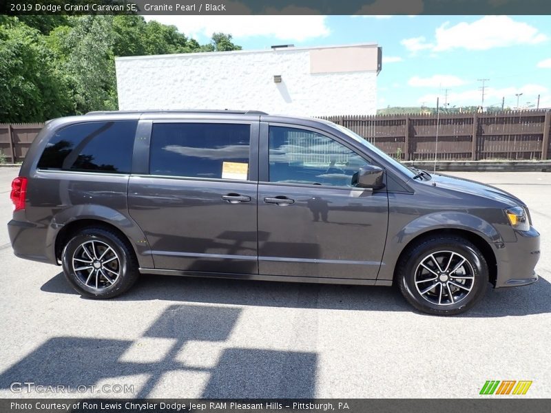 Granite Pearl / Black 2019 Dodge Grand Caravan SE