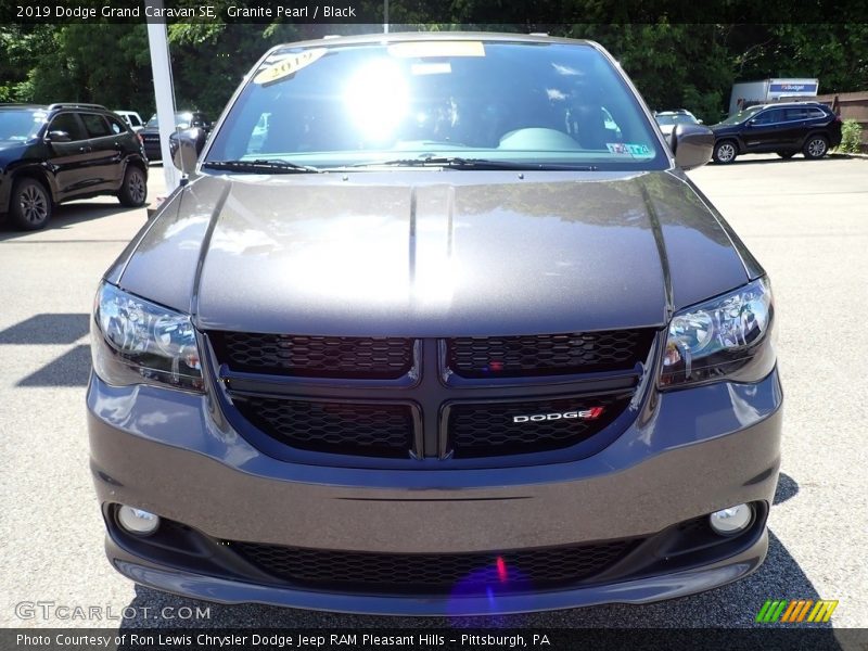 Granite Pearl / Black 2019 Dodge Grand Caravan SE