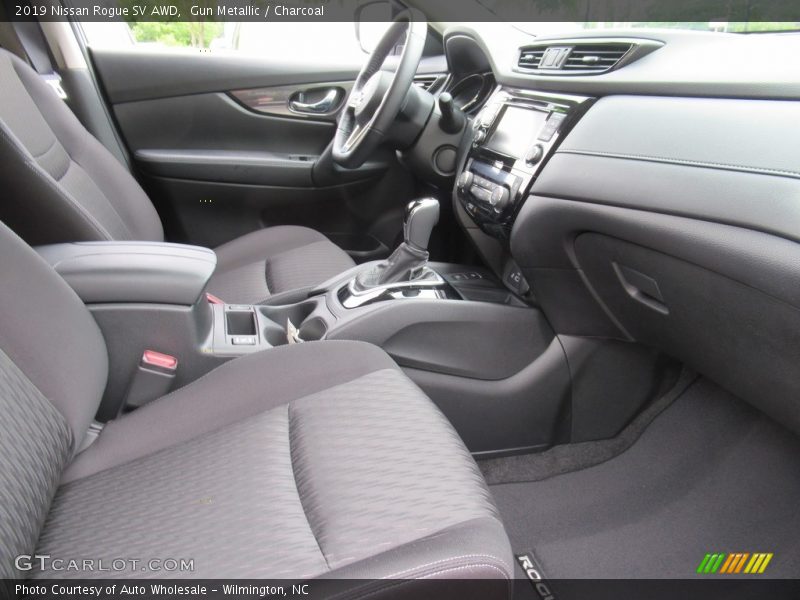 Gun Metallic / Charcoal 2019 Nissan Rogue SV AWD
