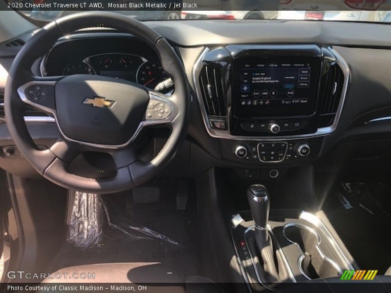 Mosaic Black Metallic / Jet Black 2020 Chevrolet Traverse LT AWD